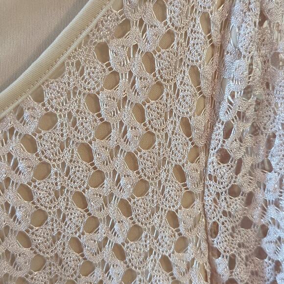 EUC Roz & Ali Lace Overlay Top, M - Picture 4 of 6